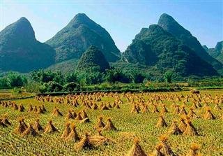 Explore Guilin's Countryside with Li River Hike Explore Guilin's Countryside with Li River Hike