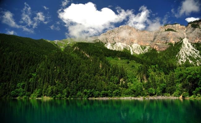 Amazing view at Jiuzhai Valley.