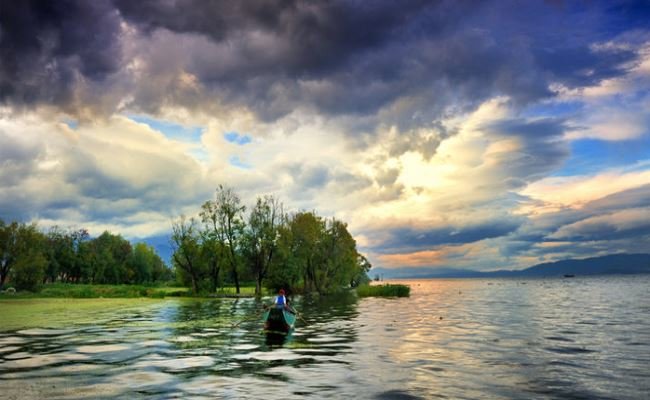 Erhai Lake