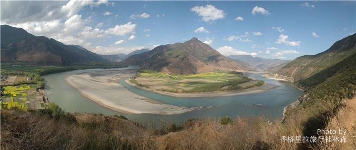 Relaxing Time on Yangtze River Cruise