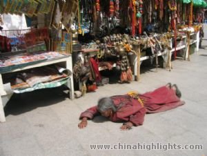 Adventure Tibet tour with Mt. Everest Camp from Beijing
