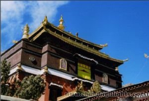 Tibet and Qinghai Adventure by Shangri-La Express from Lhasa to Beijing