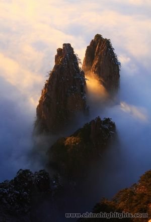 Autumn at Yellow Mountain & Tachuan Village