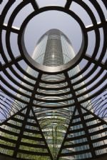 Pullman Shanghai Skyway Hotel
