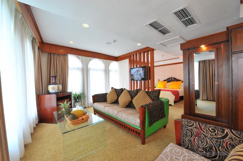 Deluxe Room 8
