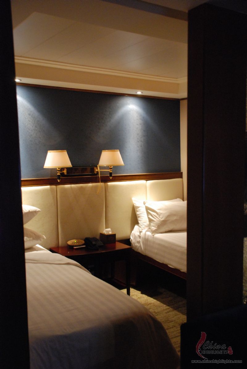 Deluxe Suite 1