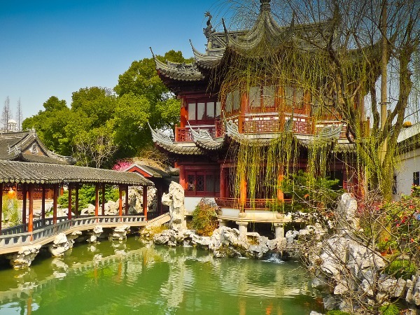 Yu Garden - Looking for the Yulinglong Rock