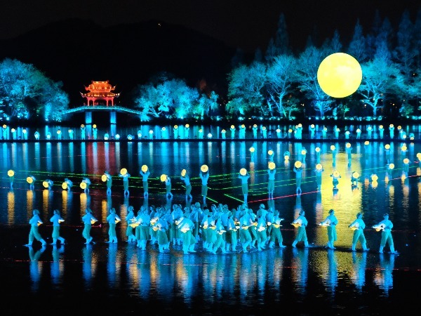 Impression West Lake Show, Zhang yimou - A music show on the West Lake ...